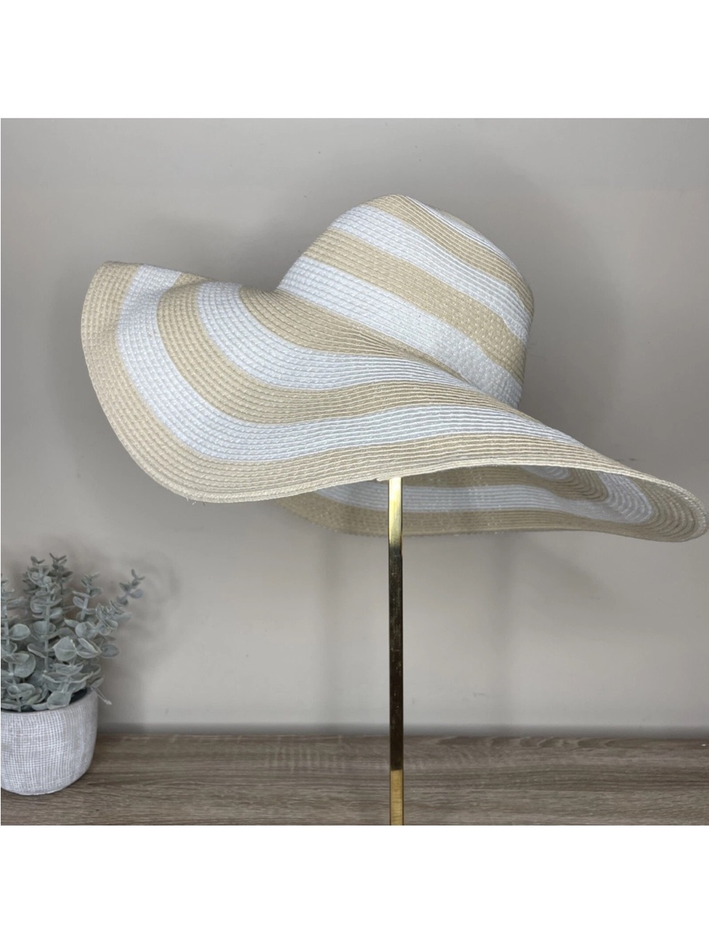 Shade & Shore Wide Brim Floppy Sun Hat Beige White Stripe Resort Beach NWOT - Picture 3 of 9
